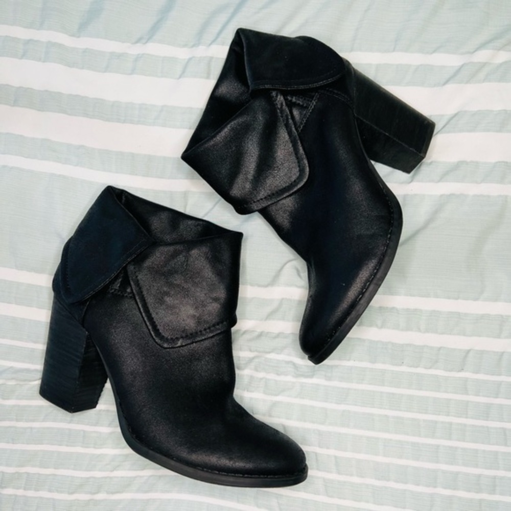 Reba Chordina  heels ankle boots size 9.5